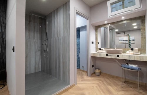 Historic Centre Apartment | Elegant and luxurious apartment for 6 people, in the heart of Turin