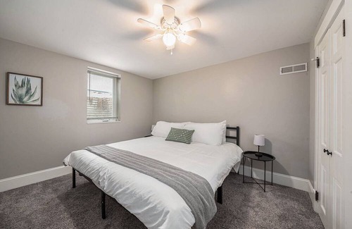 Grandville House | Cozy First Floor Apartment