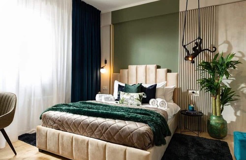 Bucharest City-Centre Apartment | Qult Monkey Business