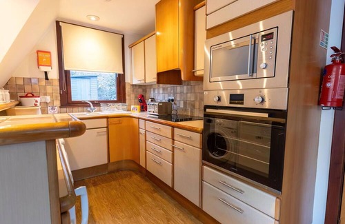South Laggan House | Stunning private villa for 5 guests with WIFI, TV, terrace, panoramic view and parking
