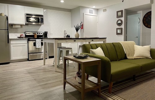Woodland Heights Apartment | Cute homey apartment in the heart of Greater Heights