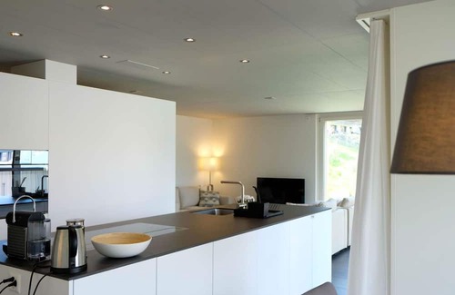 Spiez Apartment | Nice apartment for 4 guests with WIFI, TV, balcony and parking