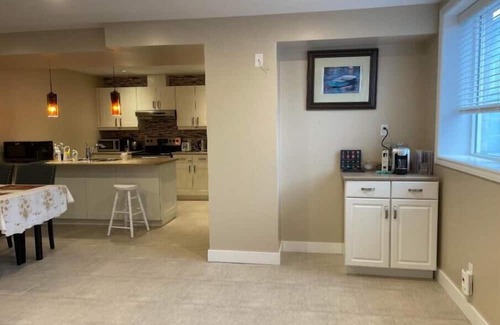 Vaughan House | Comfy new renovated 3 bed 3 bath above ground basement 7min to Canada Wonderland