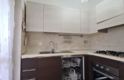 Rome Province House | Holiday Home 'Rooms and Comfort Apartment' with Shared Garden, Wi-Fi and Air Conditioning