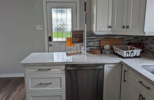 Barrie House | PRIVATE CASTLE in barrie Ontario canada THE second home 3 bedroom