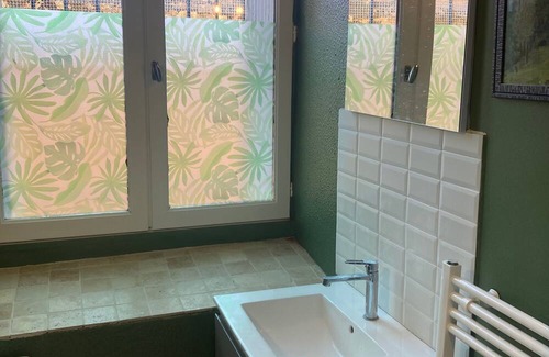 Gourdon Apartment | In historic centre of mediaeval Gourdon - ideal for exploring Dordogne Region.