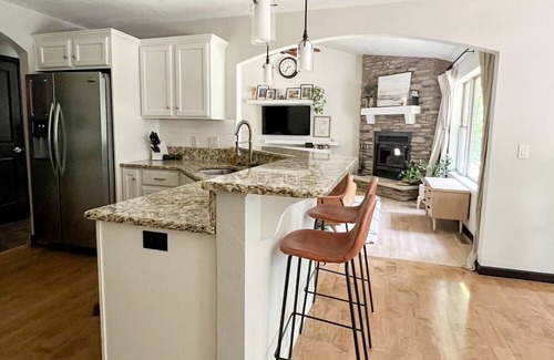 Butte Des Morts House | 2024 EAA House for rent!