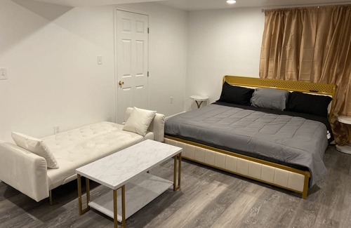Baltimore Apartment | Your unlimited urban retreat