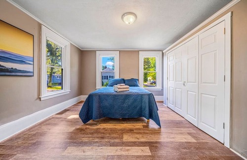 Southern Coast Apartment | Saco Delight: Stylish 2BD Close to Everything