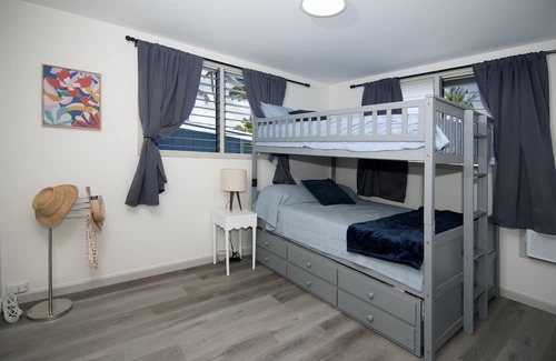 Waialua House | Beachfront Family Paradise