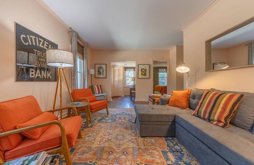New Richmond House | The Cozy Cottage - pet friendly home with hot tub