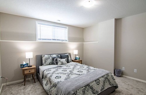 Red Deer House | Rocky Mountain House