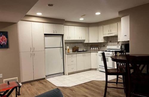 Surrey Villa | Guest-Villa at Golf Course