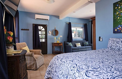 Malmok Villa | Great Location, Pool, Walk to the Beach, Best Snorkeling, Perfect for Families