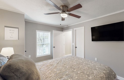 McKinney House | Dog-friendly home near downtown with grill, streaming, washer/dryer, small deck