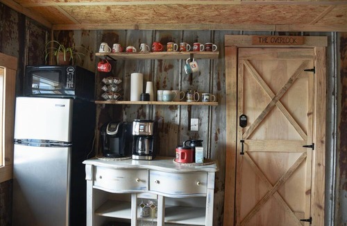 Tracy City House | Goat Pen Hostel - the Cove