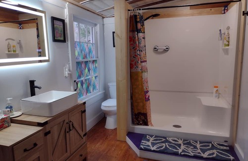 Saint Andrews House | Quiet, cozy, remodeled private Sewanee home on University of The South Domain