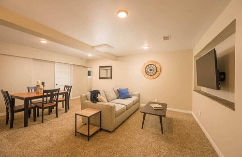 Ledgeview House | -Ledgeview Luxury - Sleeps 11