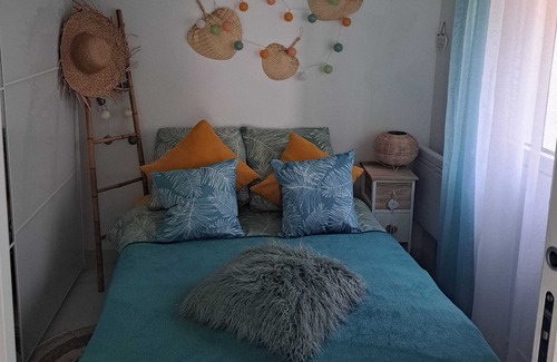 Saint-Cyr-la-Riviere House | Homerez - Nice house for 4 ppl. with garden and terrace at Saint-Cyr-la-Rivière