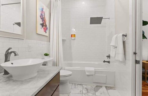 West Riverside House | Beautiful 3 bed 2 bath Home in Uptown New Orleans