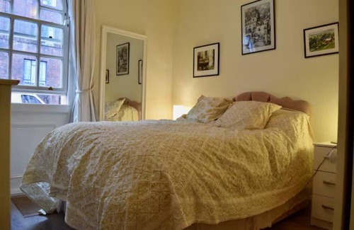 Finsbury Apartment | Spacious luxury central London 1-bed apartment