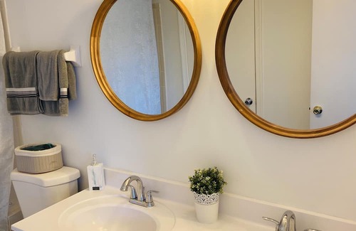 Mays Landing House | Upscale Town Home