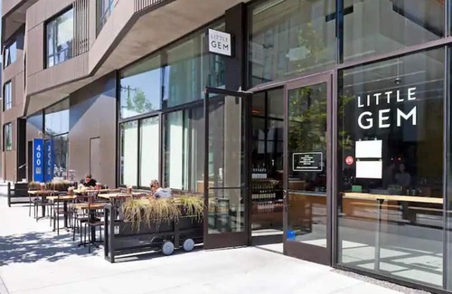 Civic Center Apartment | Studio with Rooftop Deck Near Hayes Valley - San Francisco Life Real Estate