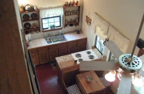 Martindale Cottage | Hill Country Getaway on the San Marcos River w/ 200 ft of private river access.