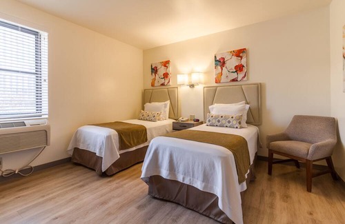 Downtown Los Angeles House | 3 Relaxing Units, Near Walt Disney Concert Hall!