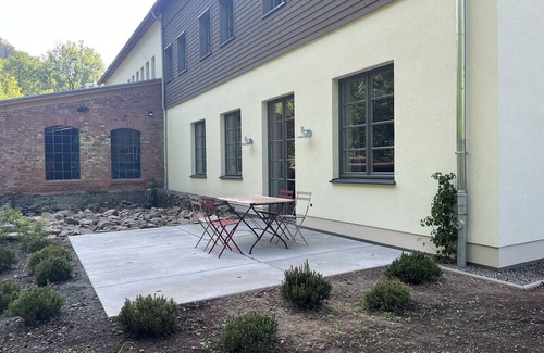 Sieber Apartment | Moderne Idylle am Fluss in der Schleiferei Zwei
