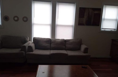 Niskayuna Apartment | comfy cozy roomy with free parking