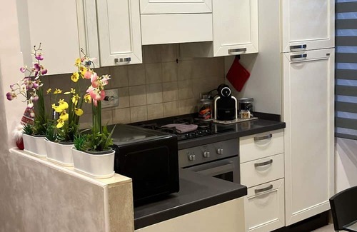 Tuscolano Apartment | La Luna and La Gatta, strategic location, well served by public transportation
