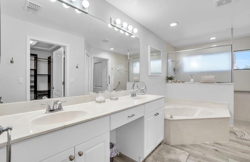 Willoughby Acres House | Enjoy all that Naples has to offer. Convenient access to everything you need.