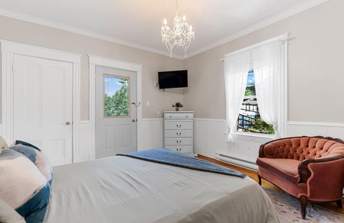 Moncton Apartment | Studio 6 ~ 1 BDRM w/ Private Bath & Balcony