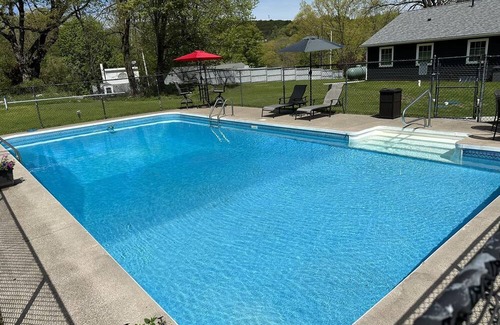 Millrift Cottage | Romantic Cottage for Two in the Pocono's