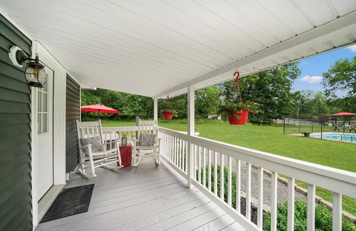Millrift Cottage | Romantic Cottage for Two in the Pocono's