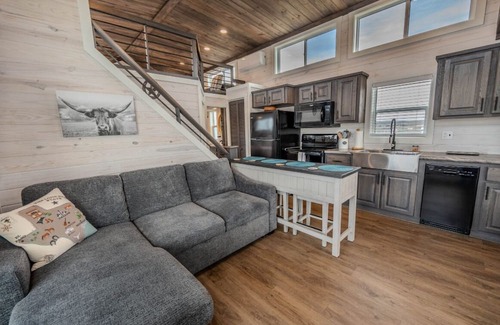 Fredericksburg Resort | Escape to serene country living at Salento Tiny Haus in Fredericksburg, TX!