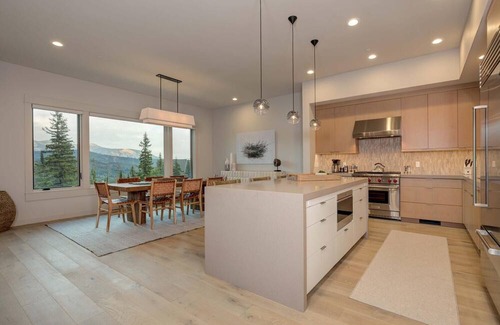 Saddle Ridge House | NEW! 83D Lodgeside (3-Bedroom Townhouse) with Mountain view by Moonlight Basin Lodging