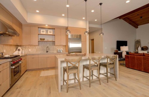 Saddle Ridge House | NEW! 83D Lodgeside (3-Bedroom Townhouse) with Mountain view by Moonlight Basin Lodging