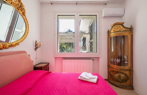 Punta Prosciutto Apartment | Apartment 'Villa Ada Rosa' with Private Terrace, Wi-Fi and Air Conditioning