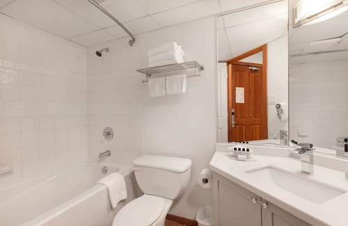 Whistler Cay Heights Apartment | Hotel suite with AC, pool, & hot tub steps away from enchanting Whistler