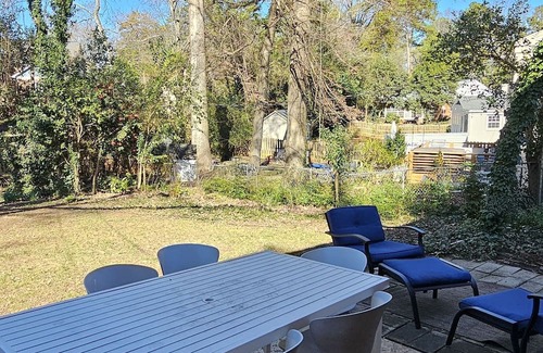 Charlotte House | Charming 4-bedroom house with AC and WiFi in superb Charlotte LoSo Area