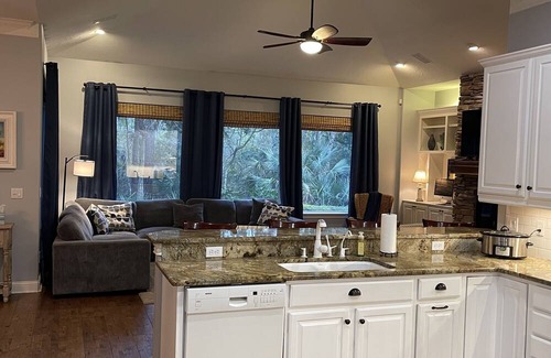 Palm Valley House | Spacious 5-bedroom house- 5 min walk to TPC Sawgrass/Players Championship course