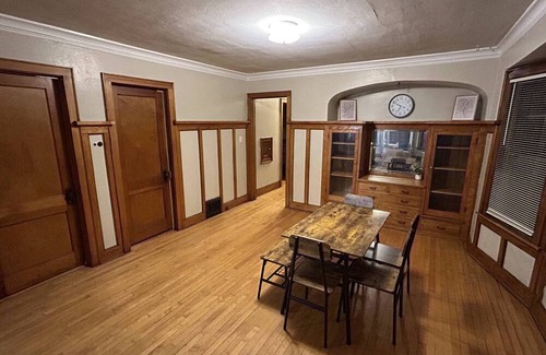 West Allis Apartment | Home in the Heart of West Allis