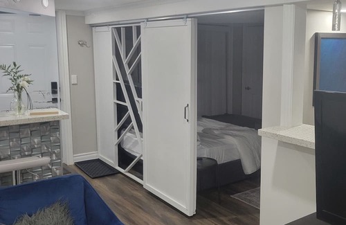 Malton House | Cozy basement apartment mins from the airport Hwy., Parks, mall and casino