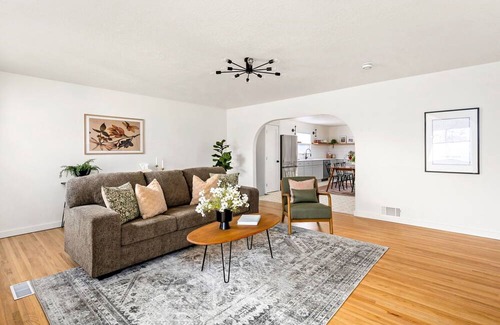 Great Falls House | Charming two-bedroom retreat!