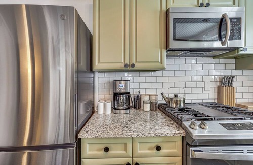 Livingston Manor House | Serene Livingston Manor Retreat w/ Private Hot Tub