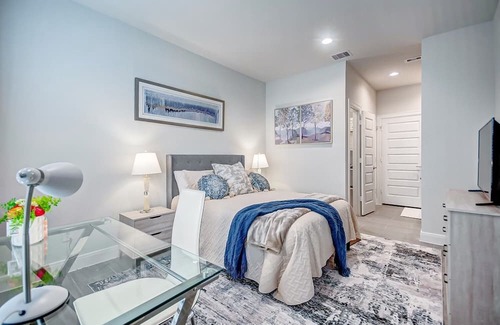 South Main House | Guesthouse/Private Room: Med Center & NRG Houston