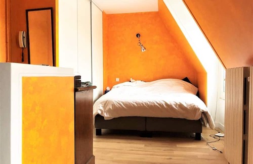 19th Arrondissement Apartment | Appartement Buttes Chaumont
