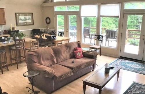 Semora House | Lakefront with Pool-Ideal getaway for family, friends or co-workers